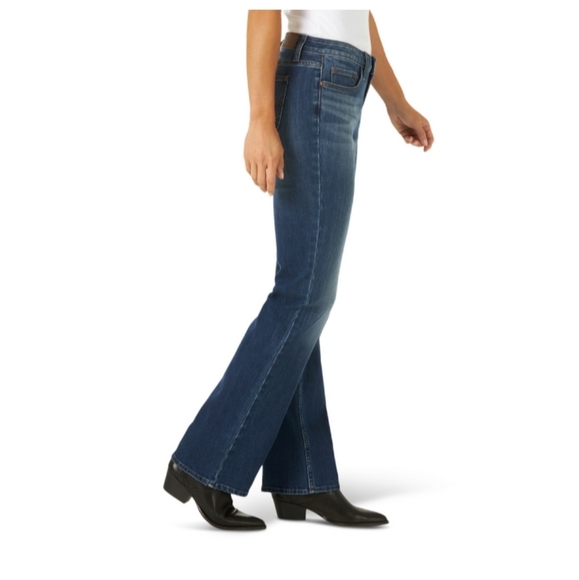 NWT Lee Women's Mid Rise Boot Cut Jeans - Picture 3 of 4